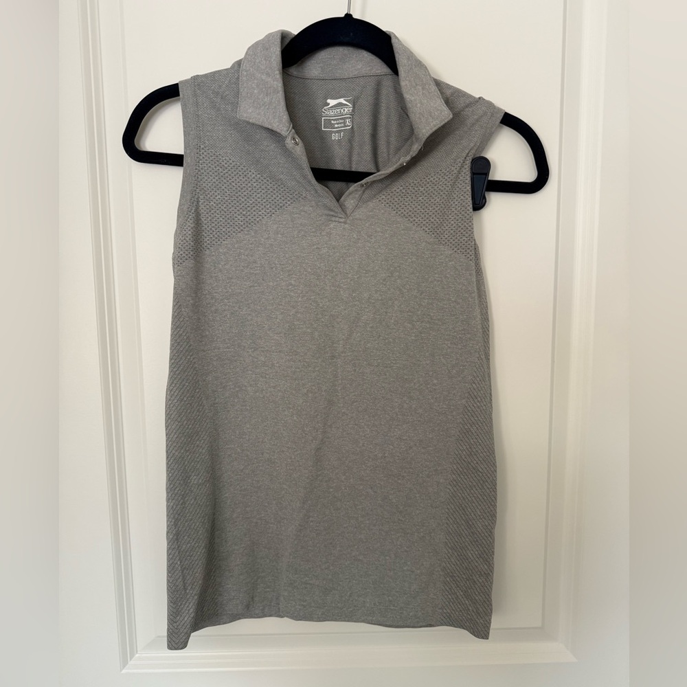 Women’s Sleeveless Golf Shirts